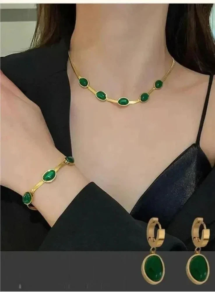 JEEZSA Green Crystal Pendant Earrings With Bracelet (3 Pcs Set)